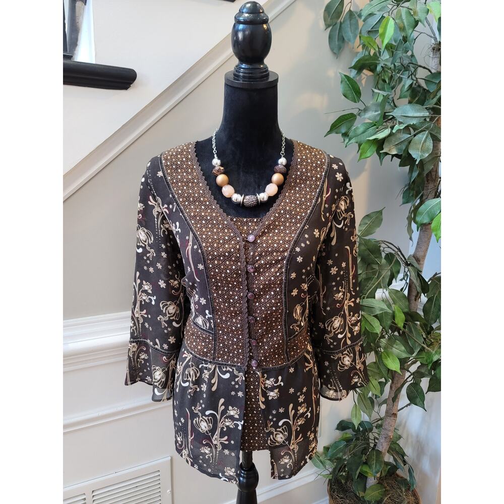 Emma James Floral Two Piece Size XL Brown Button Down Floral Blouse with Lace